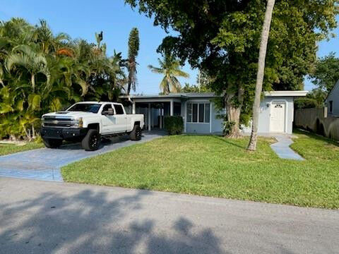 Property Photo:  712 NE 10th Avenue  FL 33060 