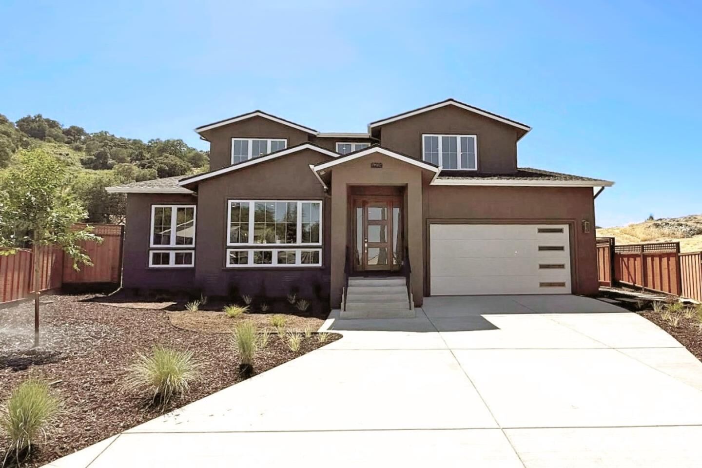 Property Photo: 6219 Glendora Court CA 95123