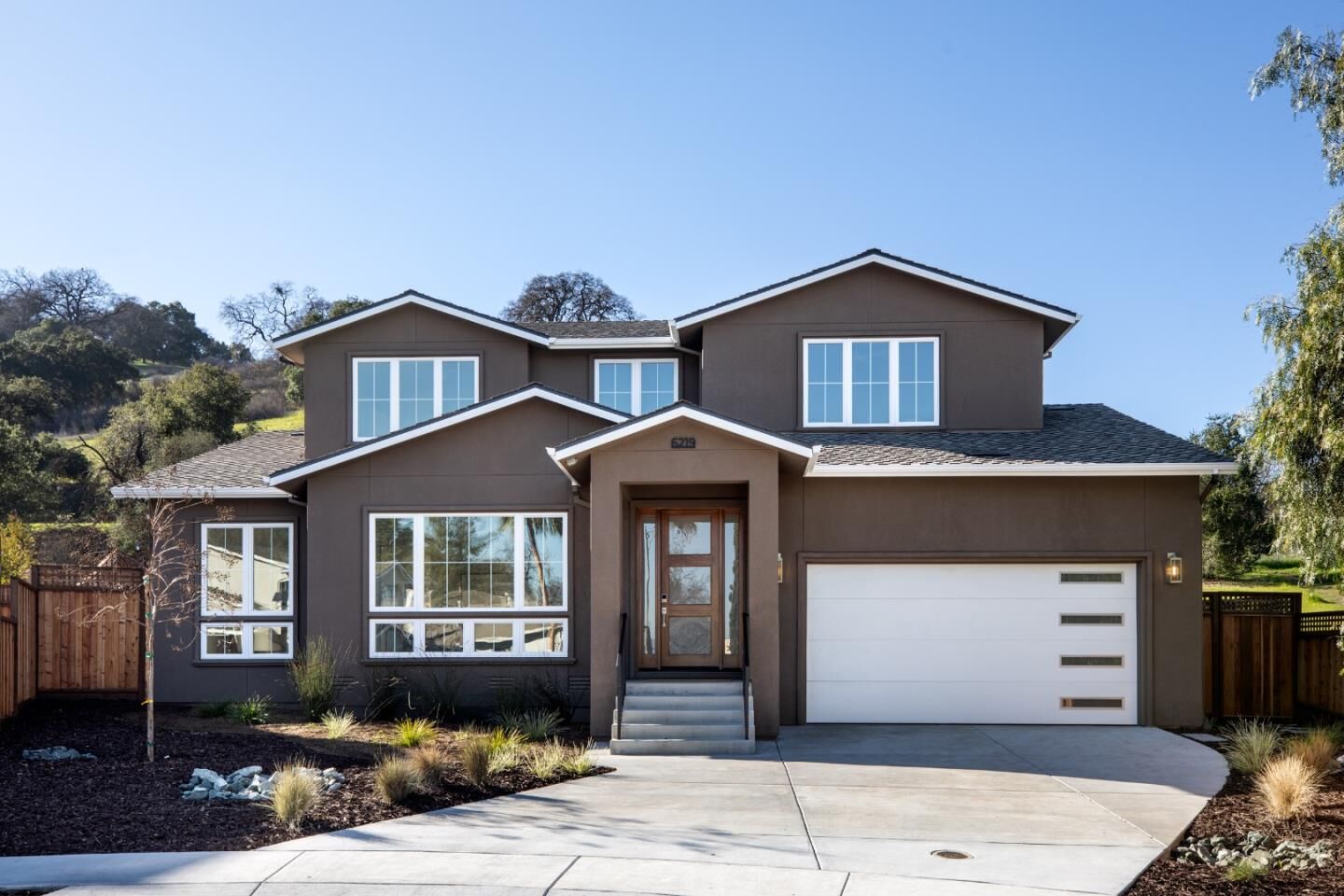 Property Photo: 6219 Glendora Court CA 95123