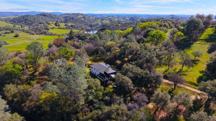 Property Photo:  3301 Ahwahnee Way  CA 95614 