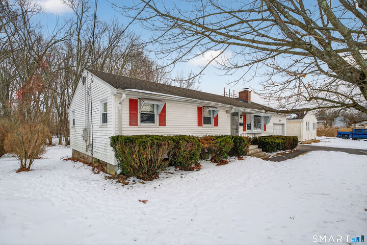 Property Photo:  40 Quincy Lane  CT 06111 