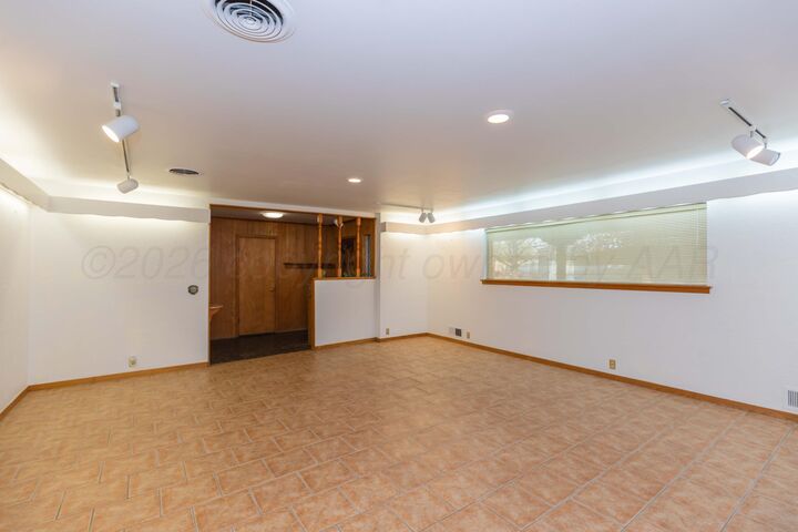 Property Photo: 901 W Second Street TX 79019