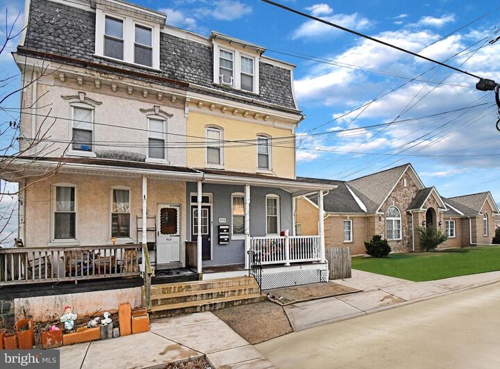 Property Photo:  470 Emmett Street Apt #1  PA 19460 