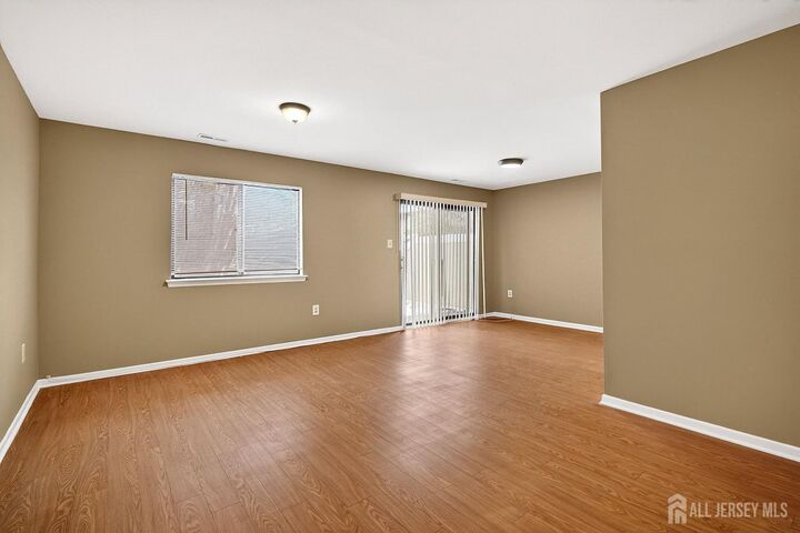 Property Photo:  70 Hampshire Drive  NJ 08536 