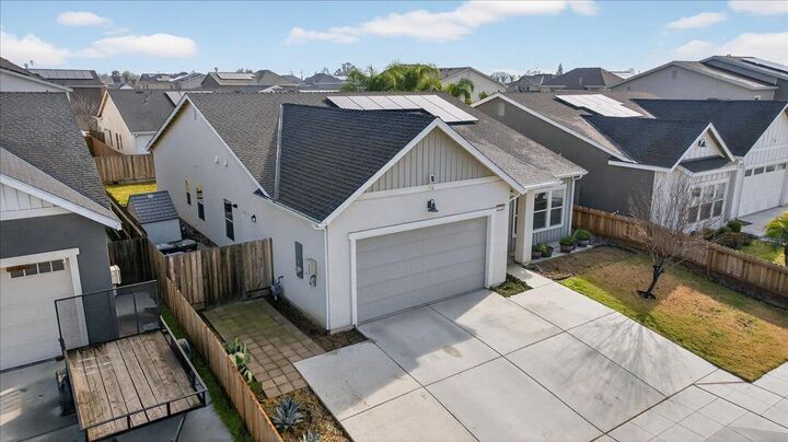 Property Photo: 1556 N Delbert Avenue CA 93722