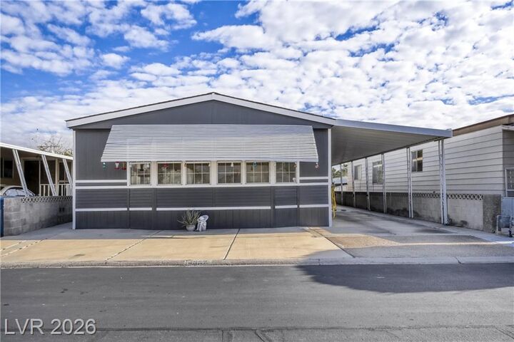 Property Photo:  4552 Royal Ridge Avenue  NV 89103 