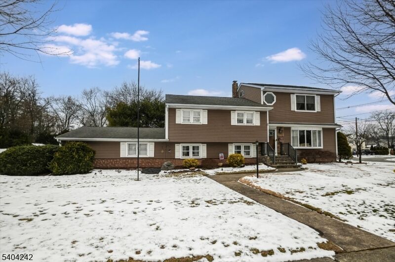 Property Photo:  2 Eden Pl  NJ 07470 