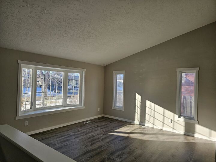 Property Photo:  2508 Crescent Dr  ND 58703 