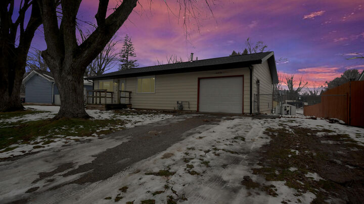 Property Photo:  375 Garry Street  MI 49038 