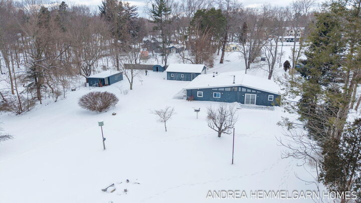 Property Photo:  1996 W 32nd Street  MI 49423 