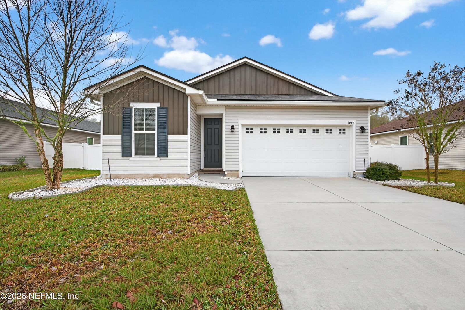 Property Photo:  1062 Persimmon Drive  FL 32068 