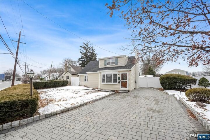 Property Photo:  254 Spring Valley Avenue  NJ 07607 