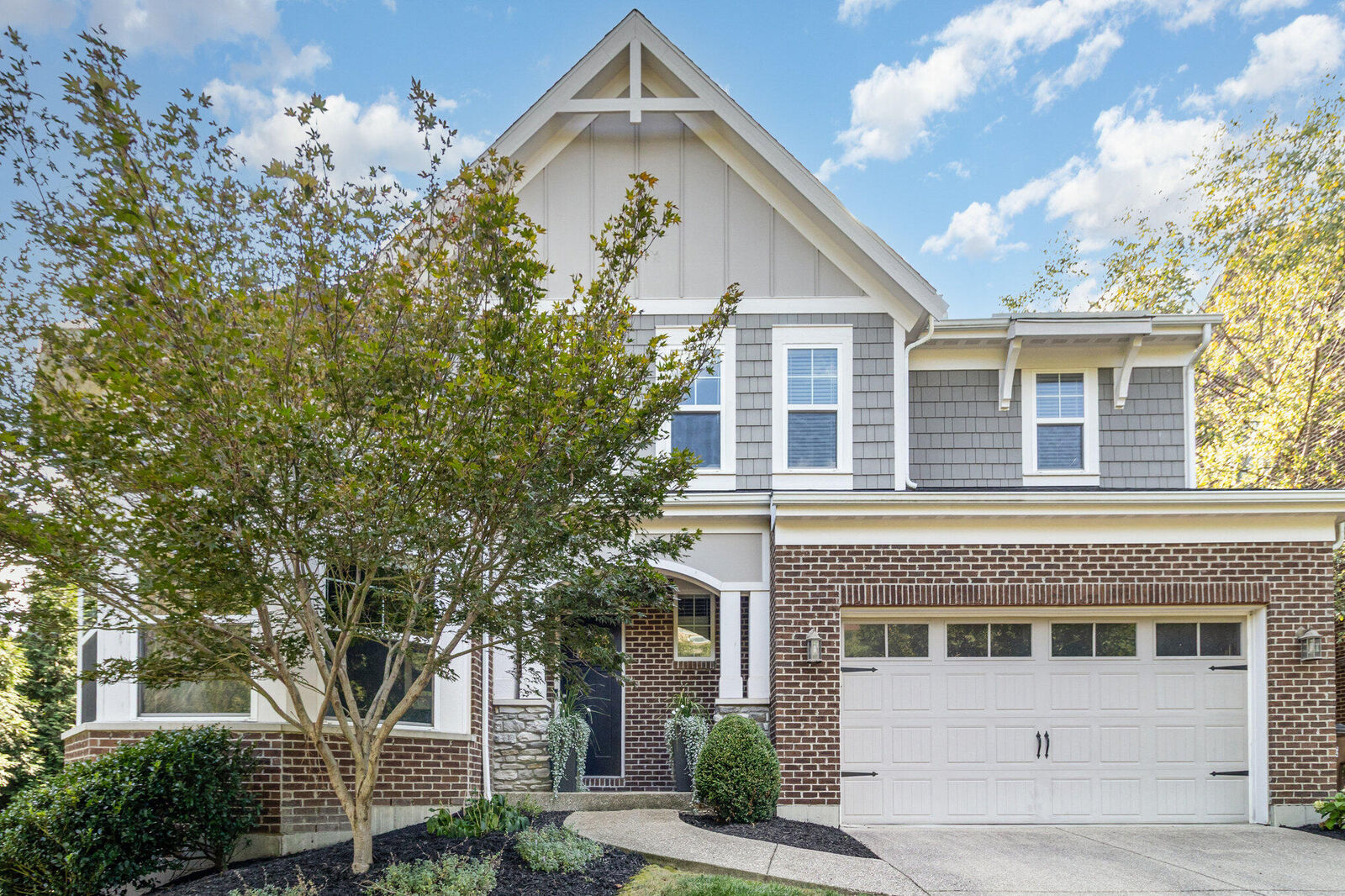 Property Photo:  1 Villagrande Boulevard  KY 41075 