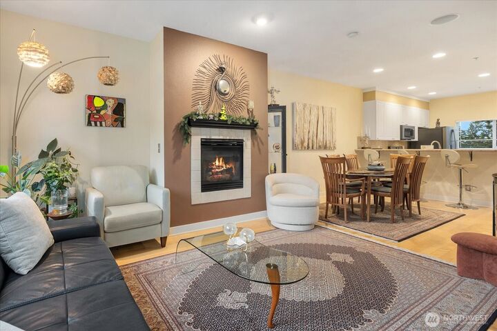 Property Photo:  6816 NE 153rd Place F  WA 98028 