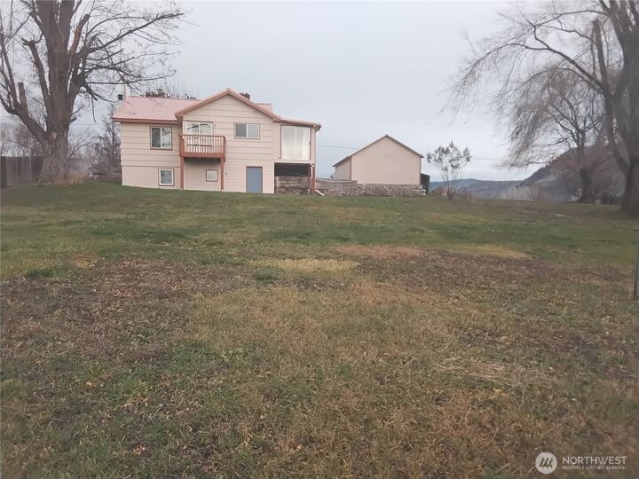 Property Photo:  30  River Loop Road  WA 98855 