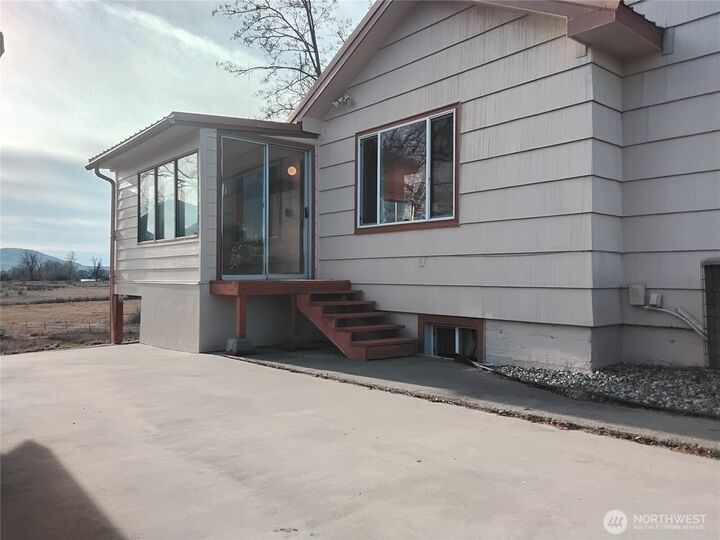 Property Photo:  30  River Loop Road  WA 98855 