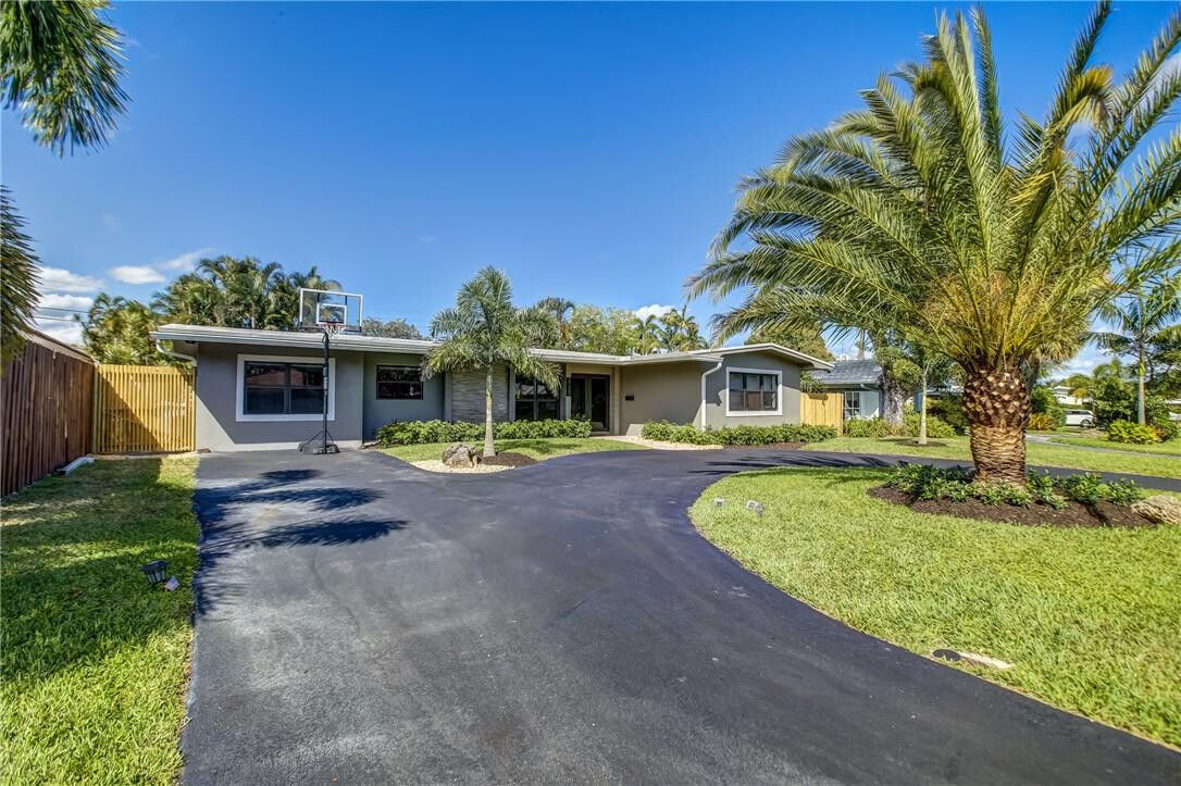 Property Photo:  2525 SE 5th Street  FL 33062 