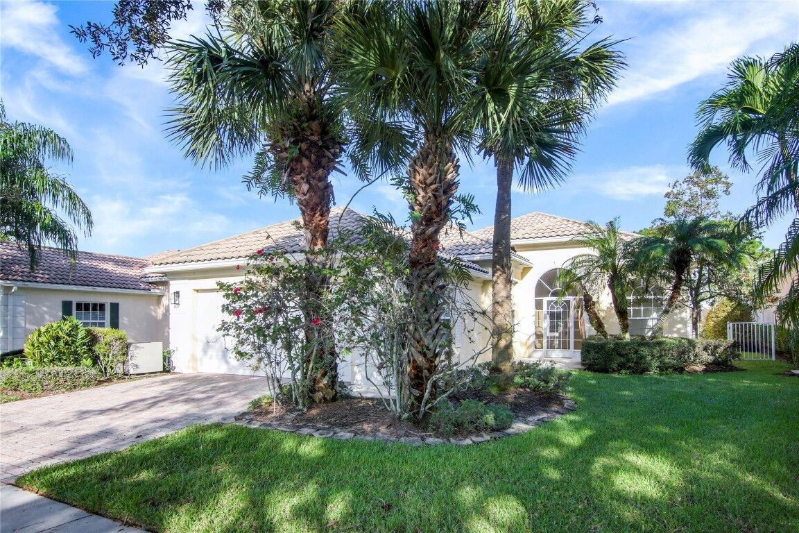 Property Photo:  9122 SE Eldorado Way  FL 33455 
