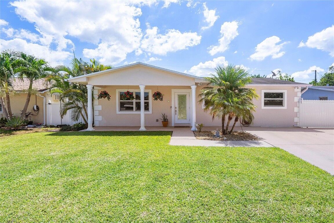 Property Photo:  3021 N 72nd Way  FL 33024 