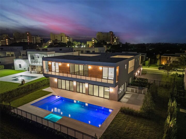 Property Photo:  16722 S Botaniko Drive  FL 33326 