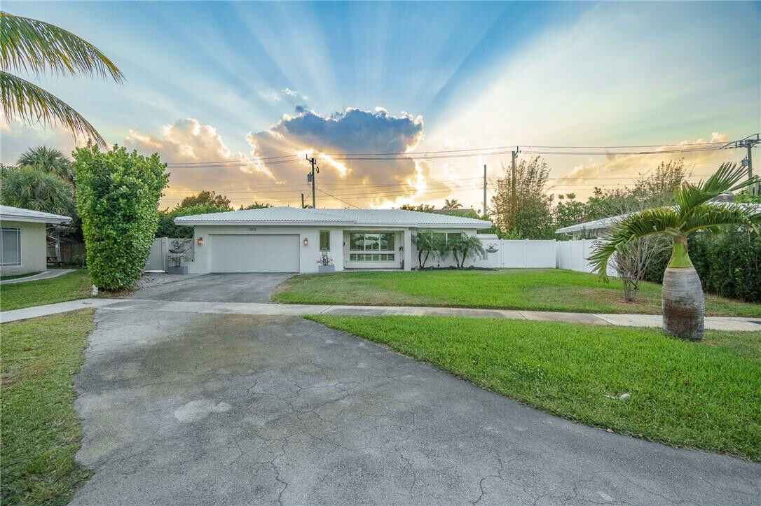 Property Photo:  5921 NE 18th Terrace  FL 33308 