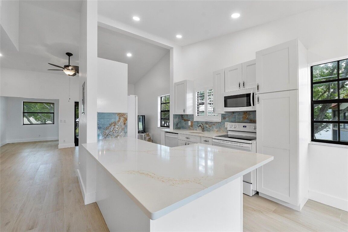 Property Photo:  712 Congressional Way 712  FL 33442 