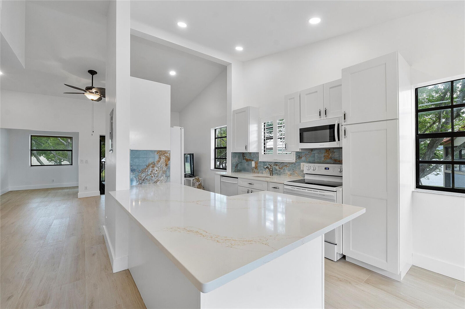 Property Photo:  712 Congressional Way 712  FL 33442 