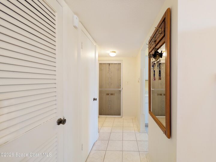 Property Photo:  190 E Olmstead Drive  FL 32780 