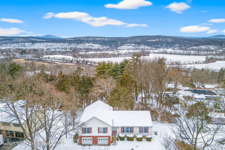 Property Photo:  162 Hilltop  NY 12443 