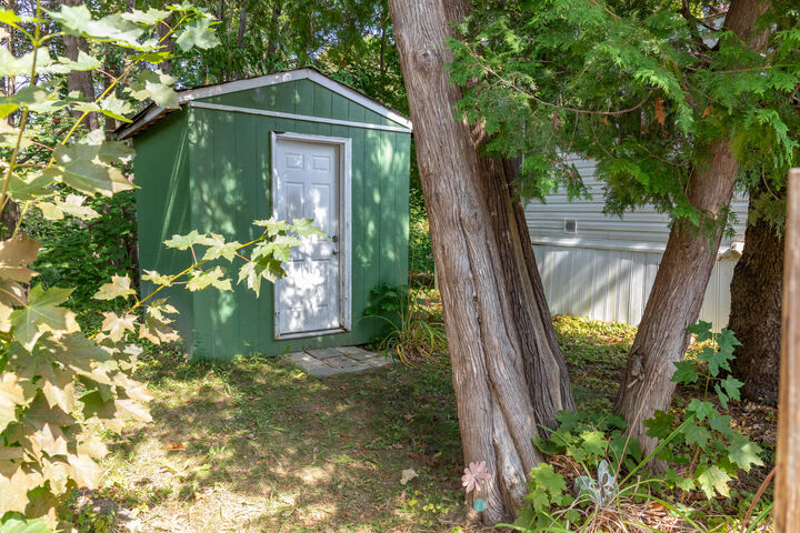 Property Photo:  13 Sleepy Hollow Drive  ME 04429 