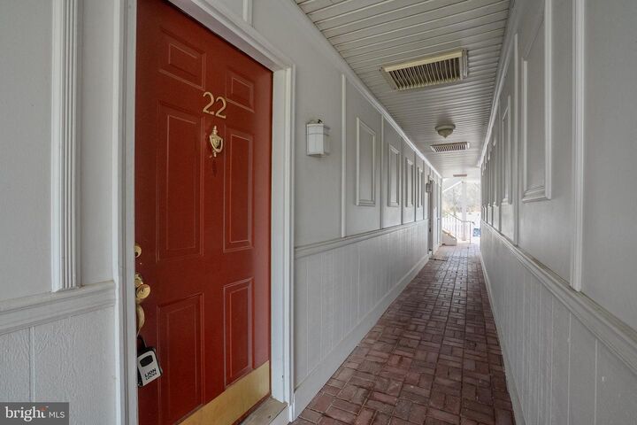 Property Photo:  22 Amberly Court  NJ 08823 