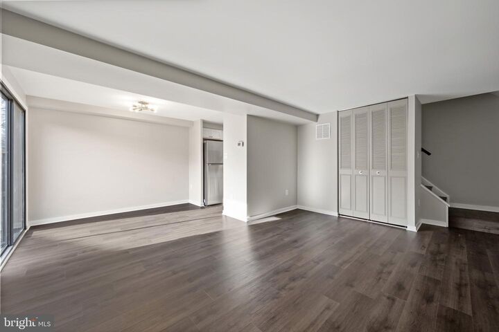 Property Photo: 558 Glen Court MD 21061