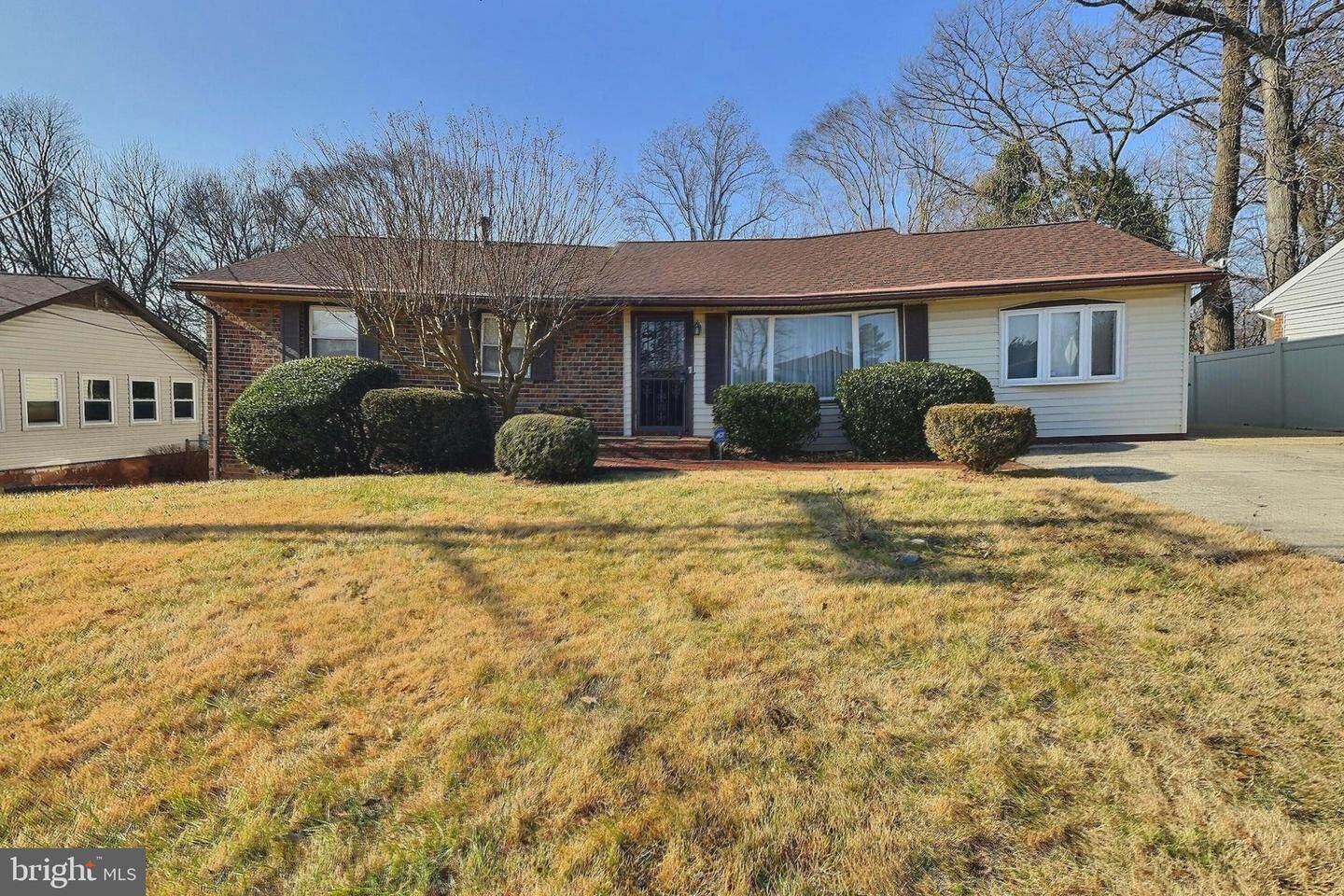 Property Photo:  913 Shady Glen Drive  MD 20743 