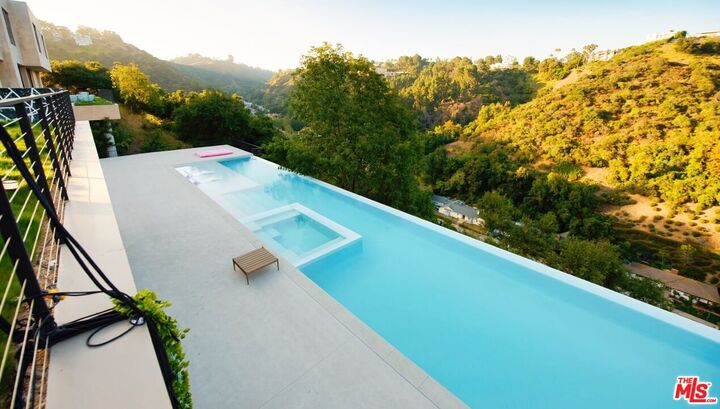 Property Photo: 11531 Orum Rd CA 90049