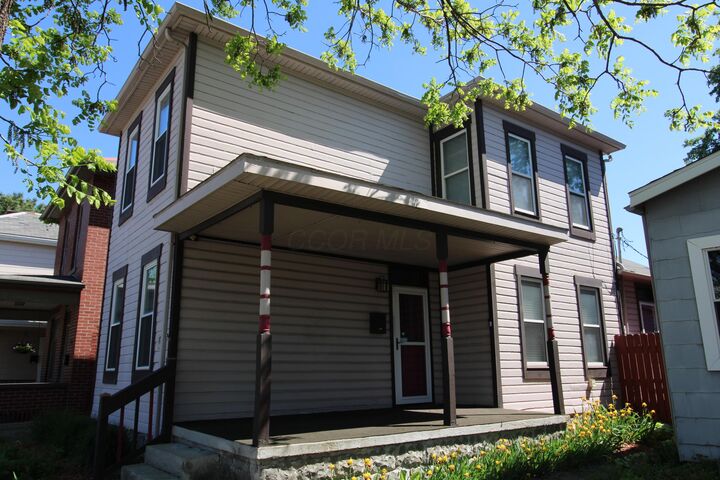 Property Photo:  1046 Summit Street  OH 43201 