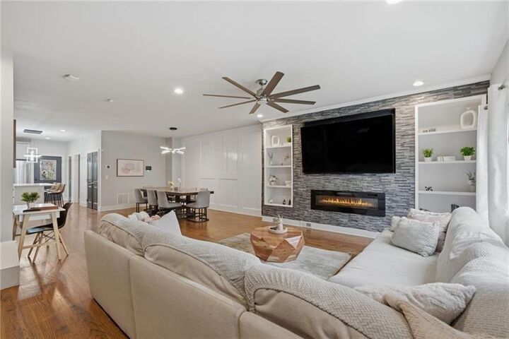 Property Photo:  160 Vanira Avenue SE A  GA 30315 