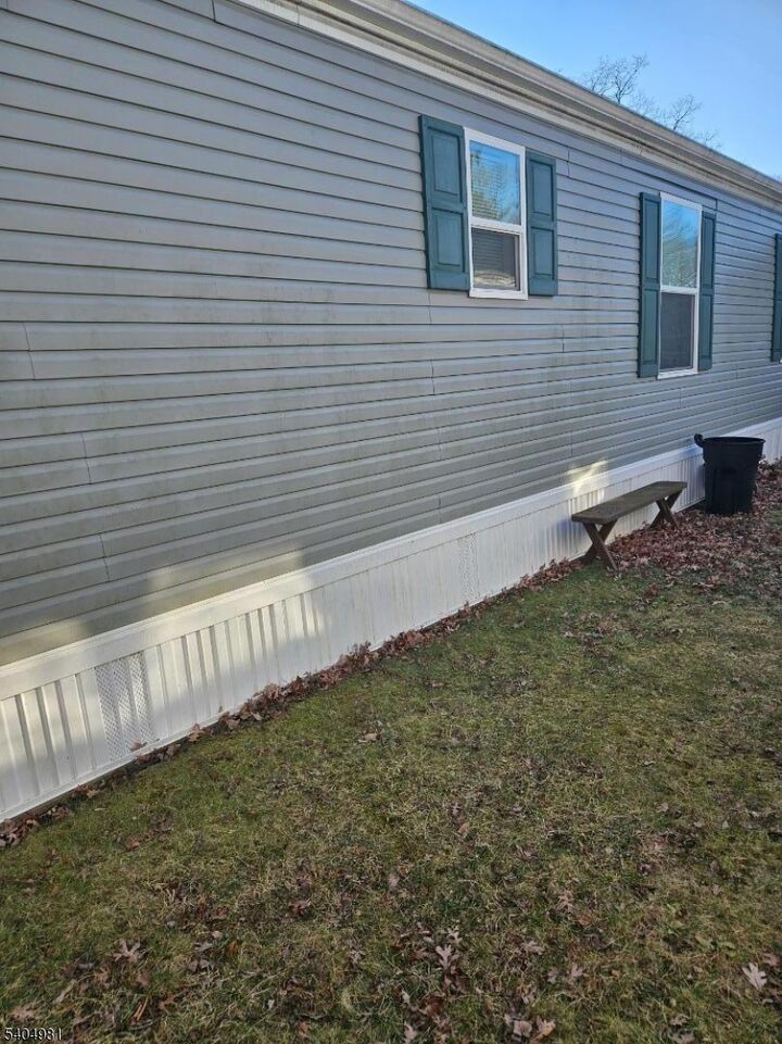 Property Photo:  44 Ridge Rd 13  NJ 07438 