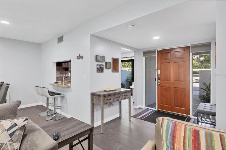 Property Photo:  3332 Thornwood Road 3332  FL 34231 