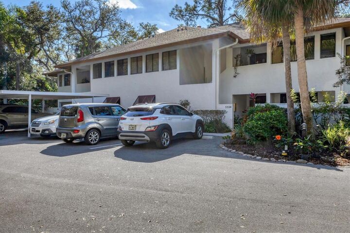 Property Photo:  3332 Thornwood Road 3332  FL 34231 