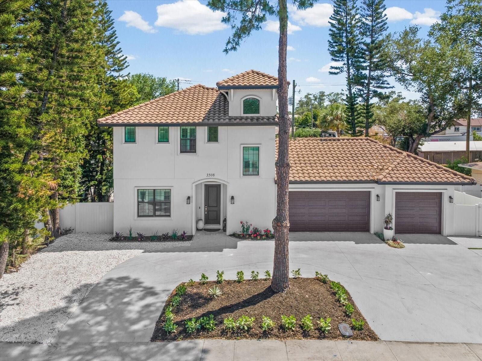 Property Photo:  3508 W Euclid Avenue  FL 33629 