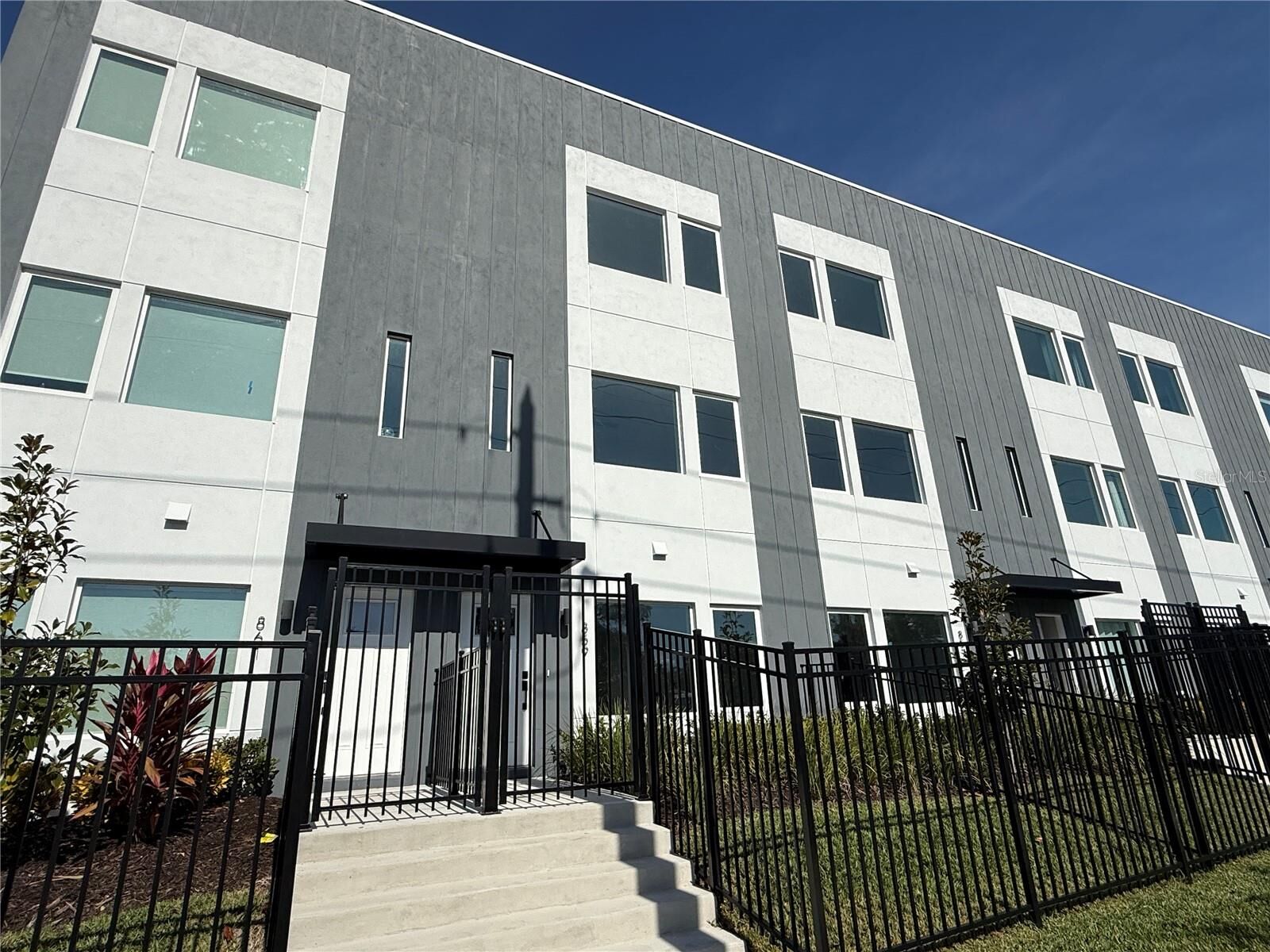 Property Photo: 859 6th Avenue S FL 33701