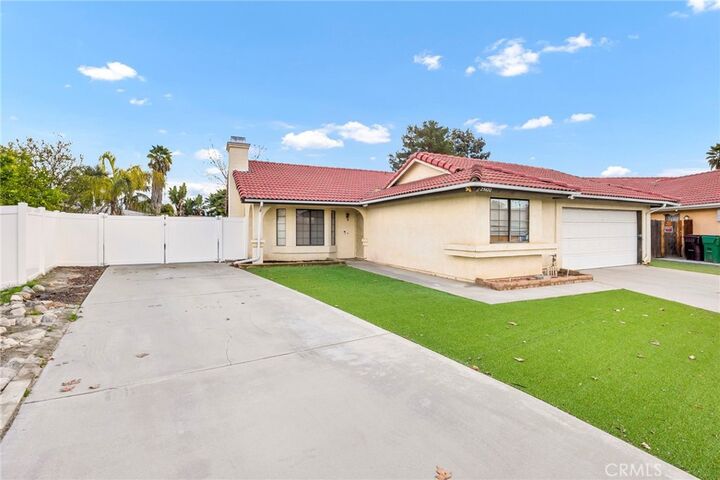 Property Photo:  25420 Stephvon  CA 92544 