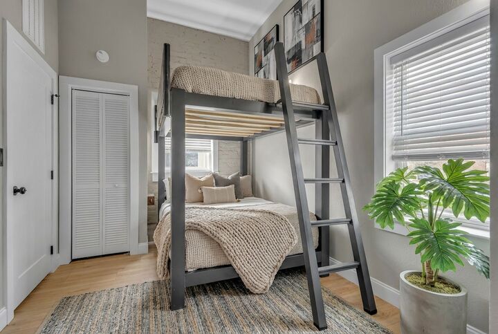 Property Photo:  105 W Jackson Ave 9  TN 37902 