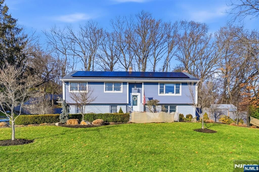 Property Photo:  574 Wittich Terrace  NJ 07675 