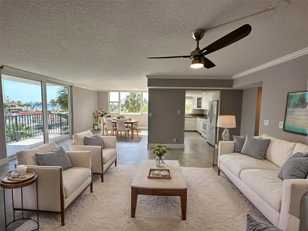 Property Photo:  112 N Birch Road 403  FL 33304 