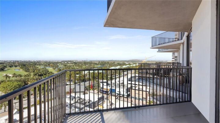 Property Photo: 5252 NW 85th Ave 1110 FL 33166