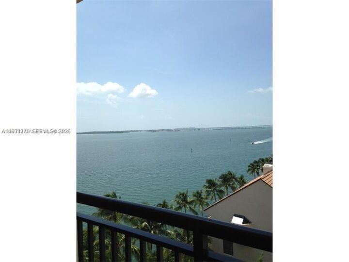 Property Photo: 540 Brickell Key Dr 925 FL 33131