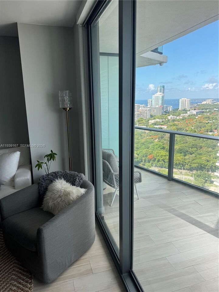 Property Photo:  1300 S Miami Ave 2808  FL 33130 