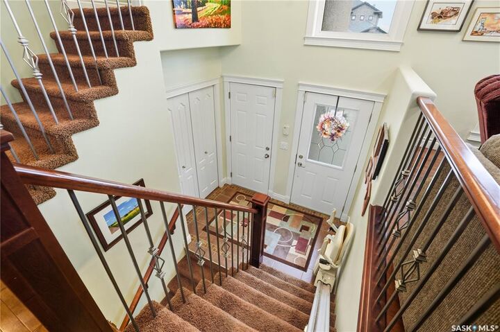 Property Photo:  631 Ledingham Crescent  SK S7V 0B6 