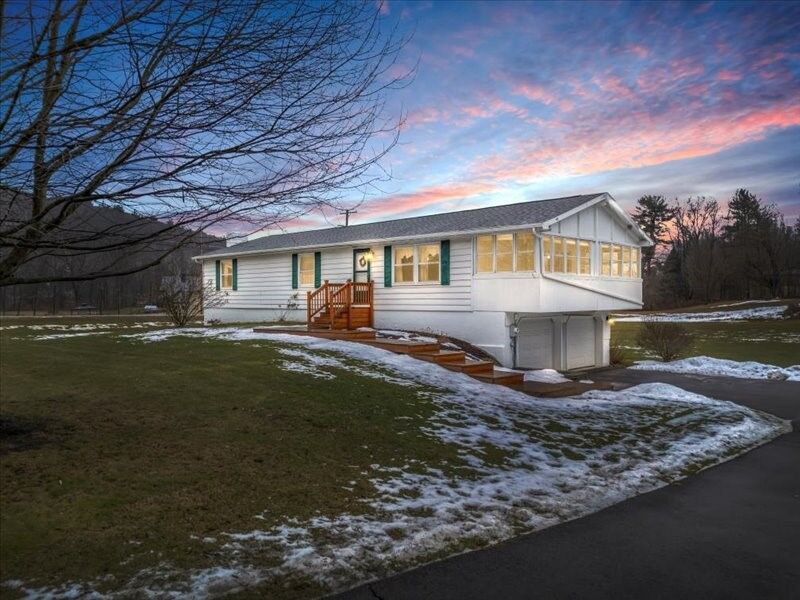 Property Photo:  3 Lock Street  NY 13833 